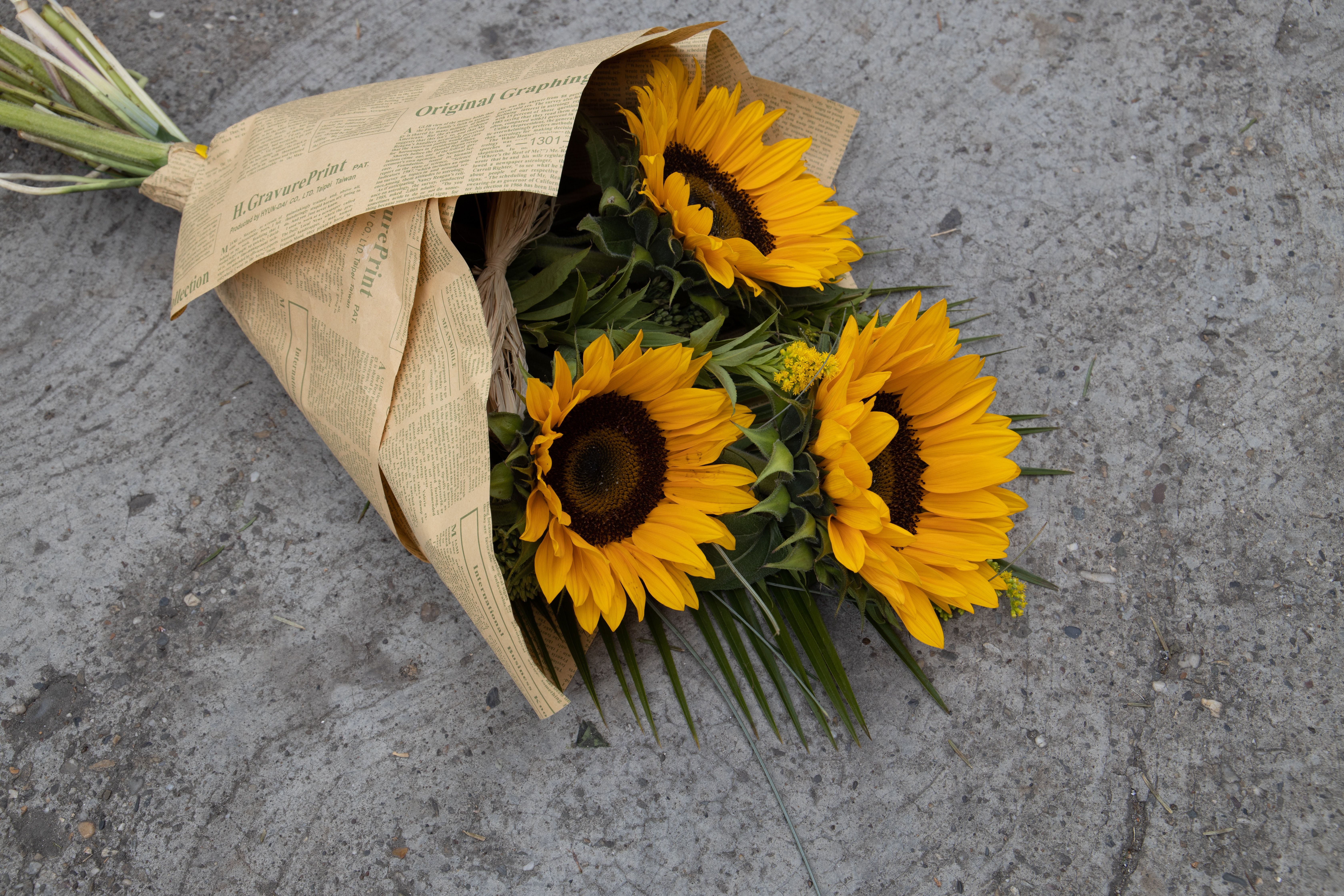 Sunshine Sunflower Bouquet - view 4